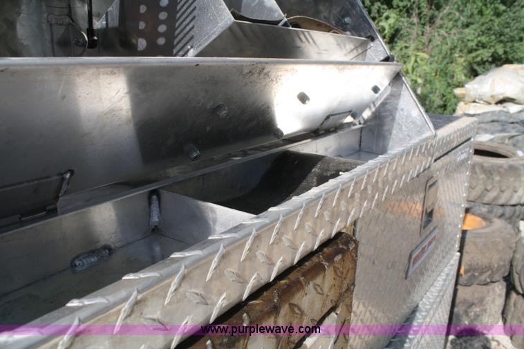 image for item K9799 Montezuma aluminum tread plate toolbox