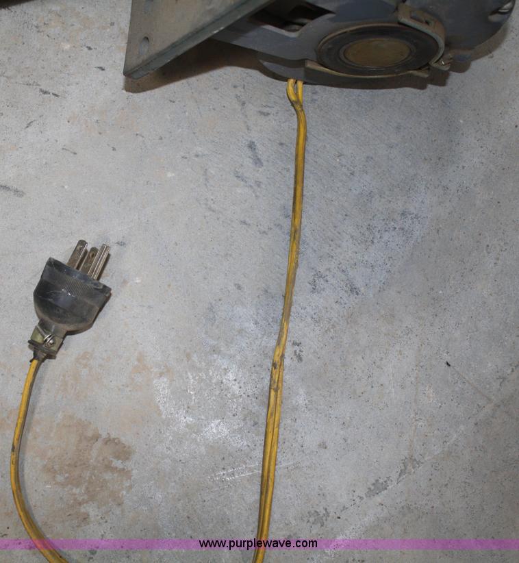 image for item L9457 24" ventilation fan