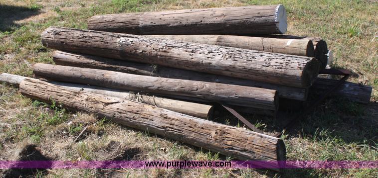 image for item L9469 (19) assorted wood posts