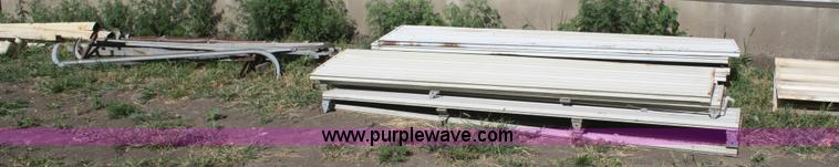 image for item L9476 (2) Garage doors