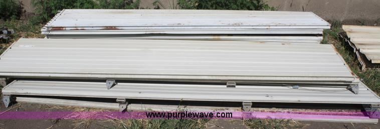 image for item L9476 (2) Garage doors