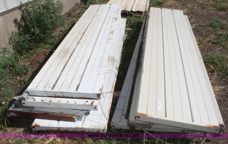 image for item L9476 (2) Garage doors