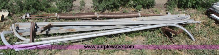 image for item L9476 (2) Garage doors