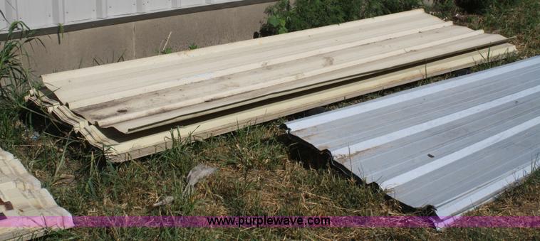 image for item L9478 Metal siding and assorted pieces