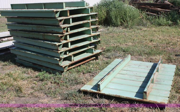 image for item L9479 (10) steel pallets
