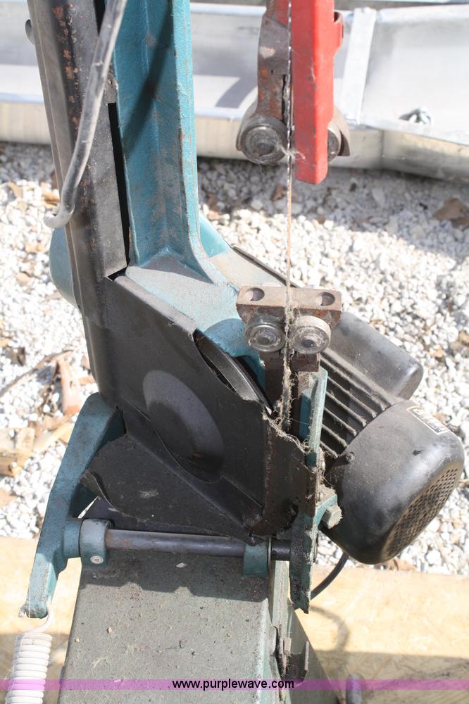 image for item L9491 Clark 4.5" bandsaw