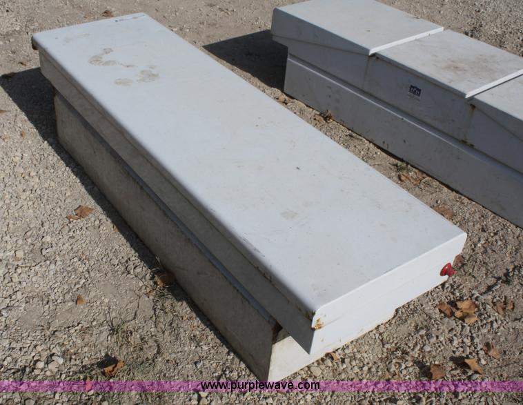 image for item L9498 Pickup bed toolbox