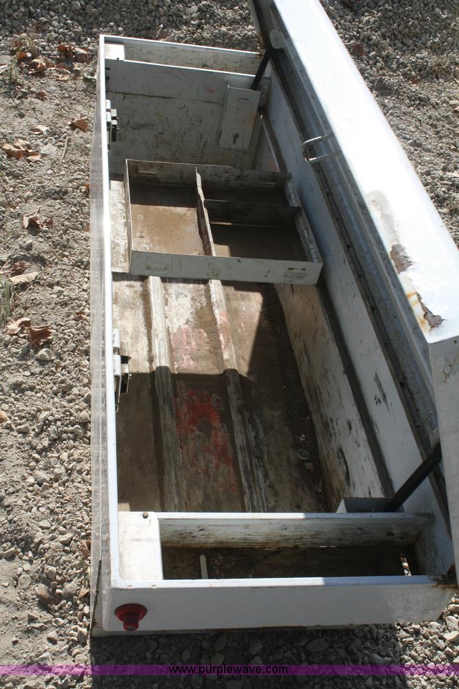 image for item L9498 Pickup bed toolbox