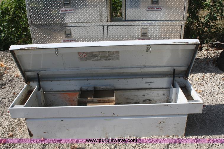 image for item L9498 Pickup bed toolbox