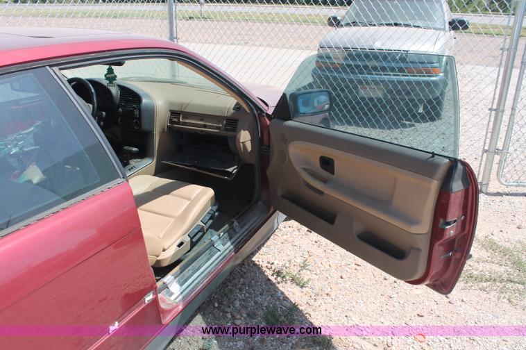 image for item L9947 1995 BMW 318iS
