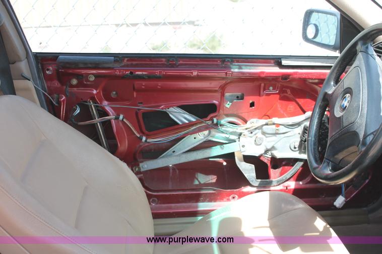 image for item L9947 1995 BMW 318iS