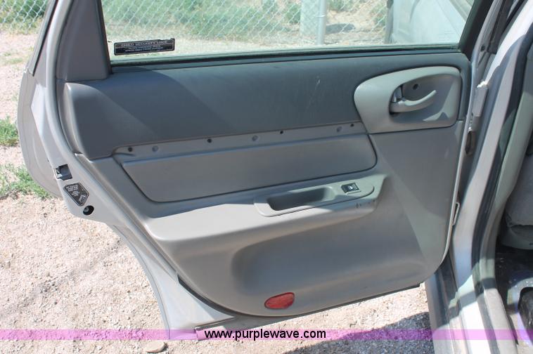 image for item L9948 2000 Chevrolet Impala