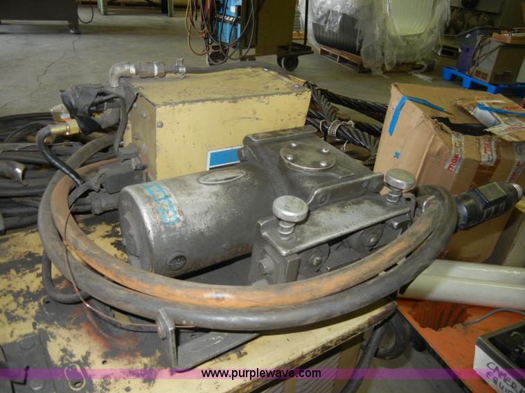 Hobart Arc Wire Welder Item M9695 8 22 2012