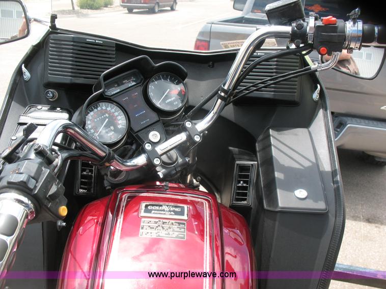 image for item S9749 1983 Honda Goldwing GL1100 Interstate motorcycle