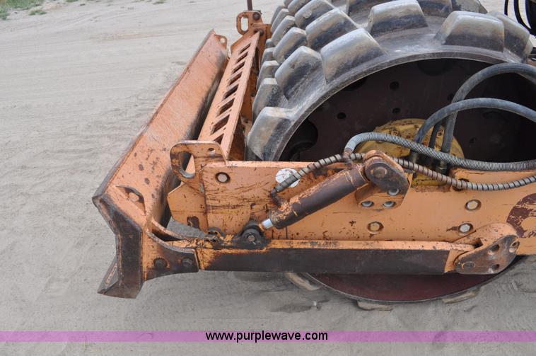 image for item A5952 Case W602BPD vibratory padfoot roller