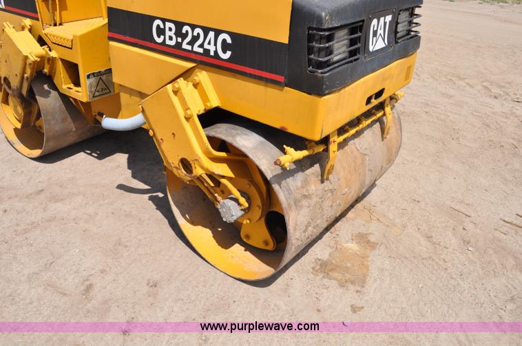 image for item A5953 1995 Caterpillar CB224C vibratory roller
