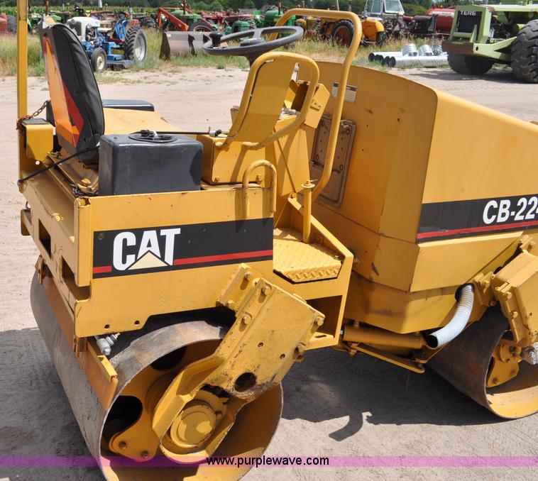 image for item A5953 1995 Caterpillar CB224C vibratory roller