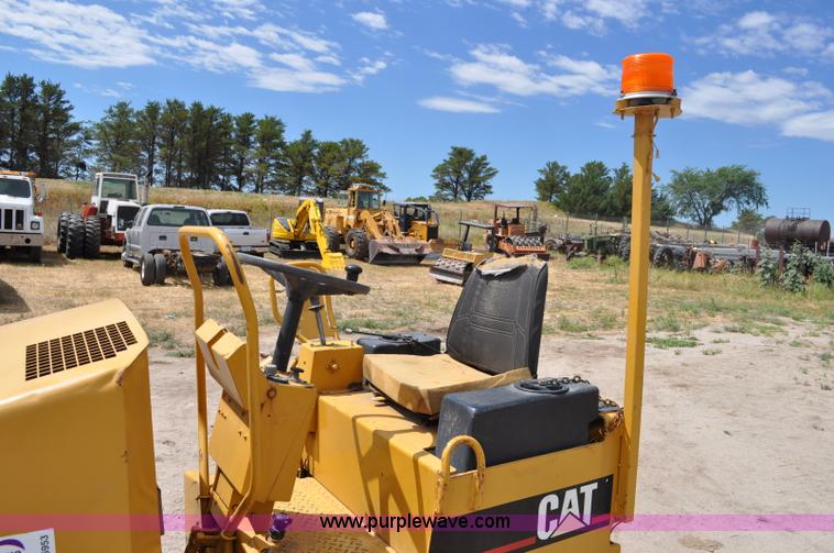 image for item A5953 1995 Caterpillar CB224C vibratory roller