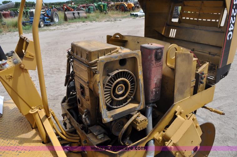 image for item A5953 1995 Caterpillar CB224C vibratory roller