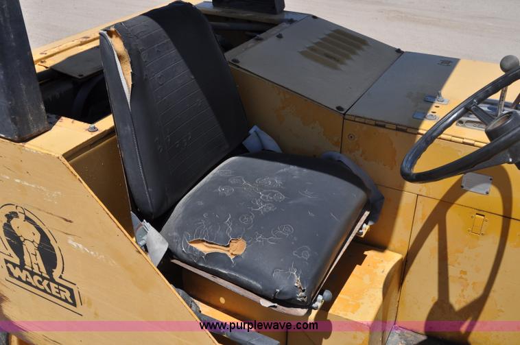 image for item A5954 Wacker R1000 vibratory padfoot roller