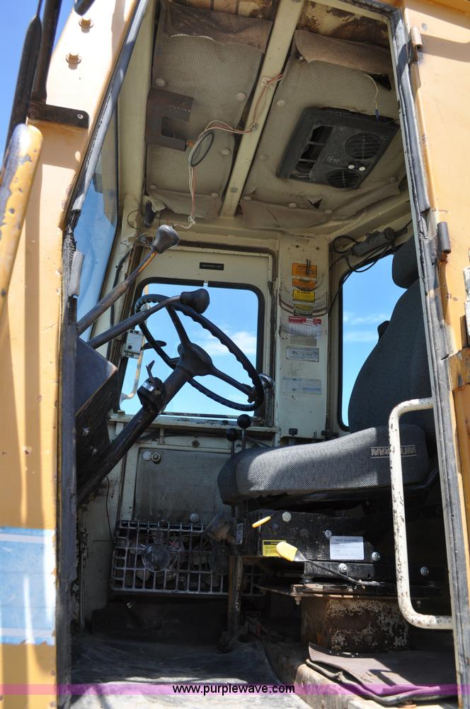 image for item A5956 1981 Dresser 530 wheel loader