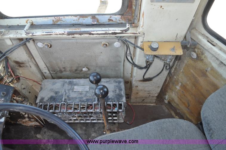 image for item A5956 1981 Dresser 530 wheel loader