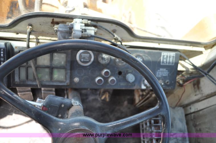 image for item A5956 1981 Dresser 530 wheel loader