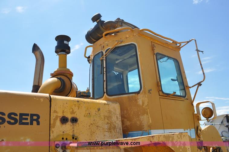 image for item A5956 1981 Dresser 530 wheel loader