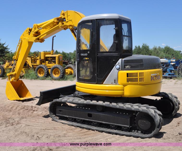 image for item A5958 2003 Komatsu PC75UU-2 mini excavator