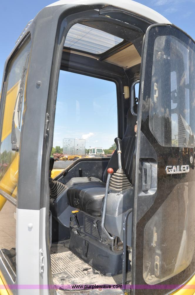 image for item A5958 2003 Komatsu PC75UU-2 mini excavator