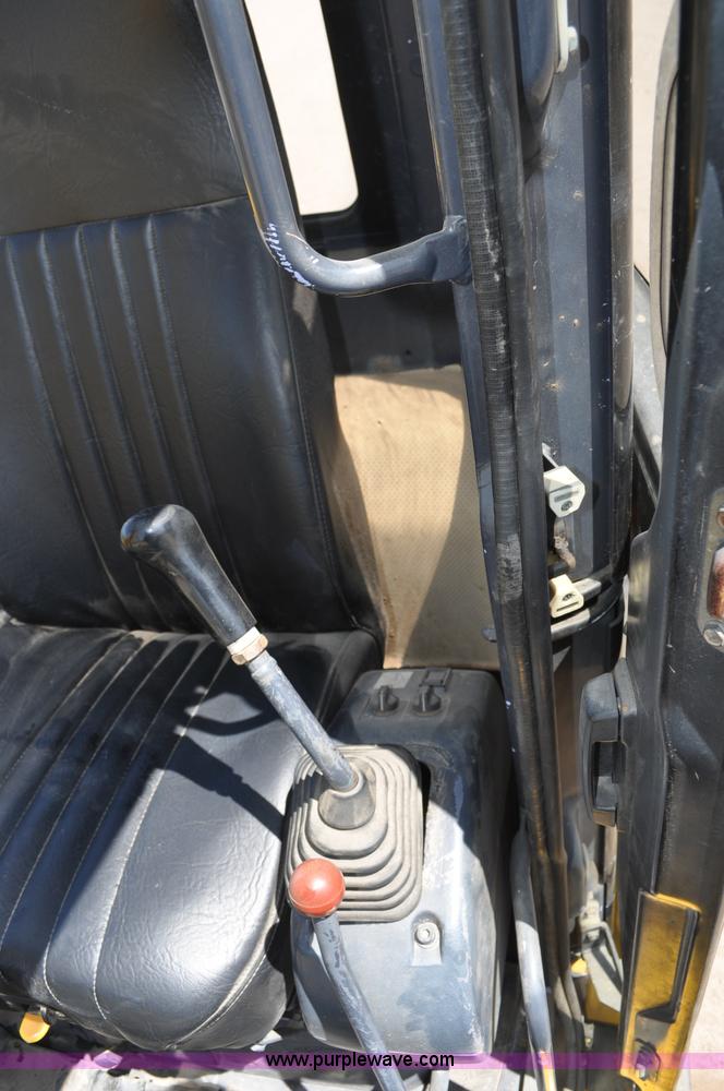 image for item A5958 2003 Komatsu PC75UU-2 mini excavator