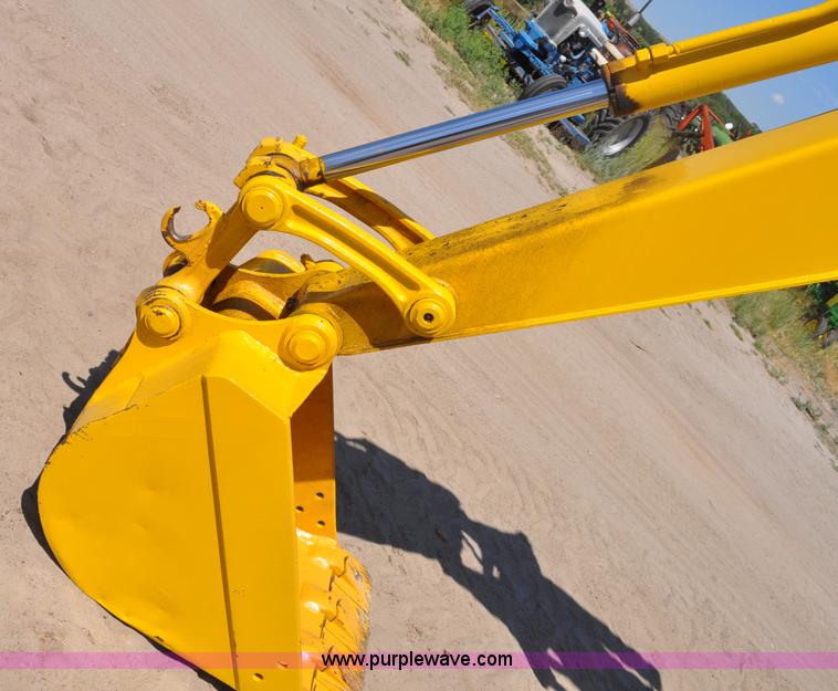 image for item A5958 2003 Komatsu PC75UU-2 mini excavator