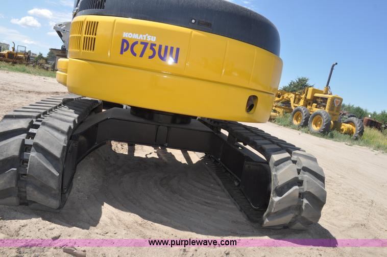 image for item A5958 2003 Komatsu PC75UU-2 mini excavator