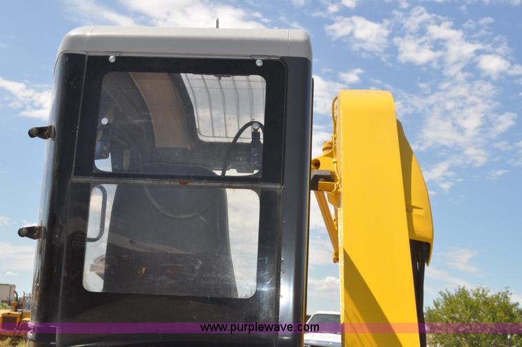 image for item A5958 2003 Komatsu PC75UU-2 mini excavator