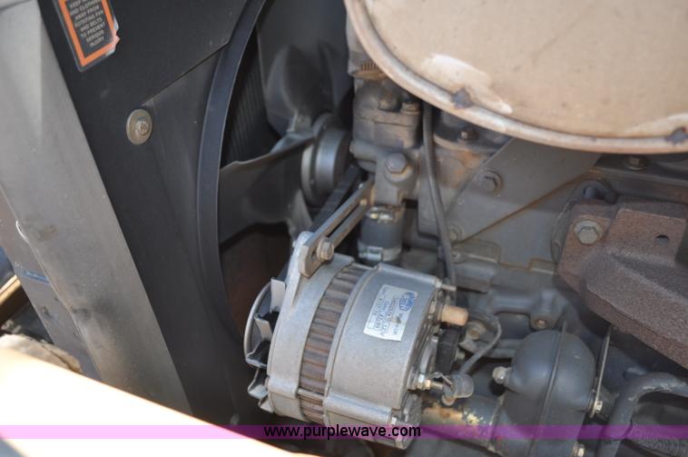 image for item A5959 New Holland 555E backhoe