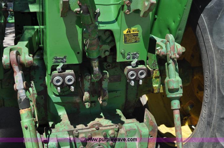 image for item A5960 1972 John Deere 4620 tractor