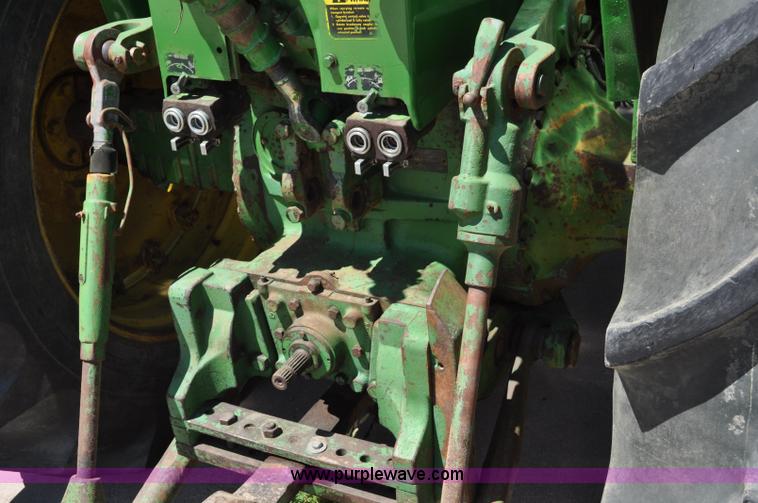 image for item A5960 1972 John Deere 4620 tractor