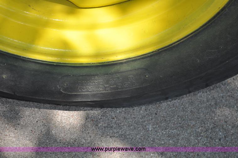 image for item A5960 1972 John Deere 4620 tractor