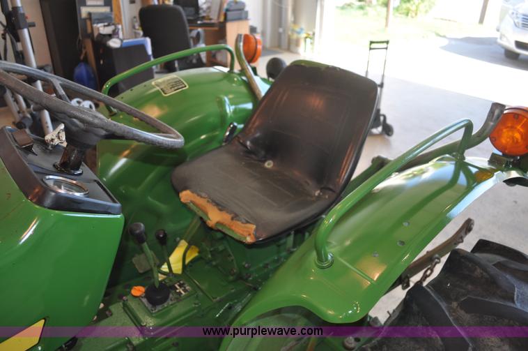 image for item A5964 1979 John Deere 850 tractor