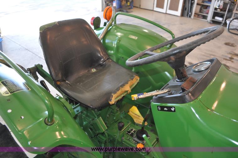 image for item A5964 1979 John Deere 850 tractor