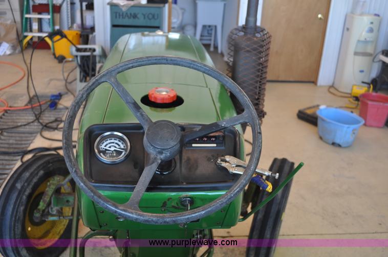 image for item A5964 1979 John Deere 850 tractor