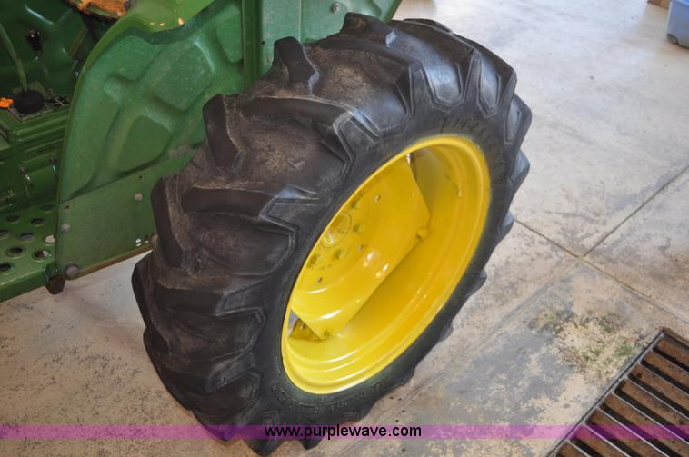 image for item A5964 1979 John Deere 850 tractor