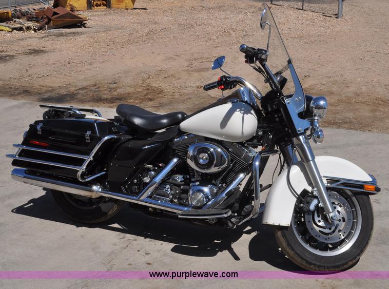 image for item A5965 2006 Harley-Davidson Road King Police motorcycle