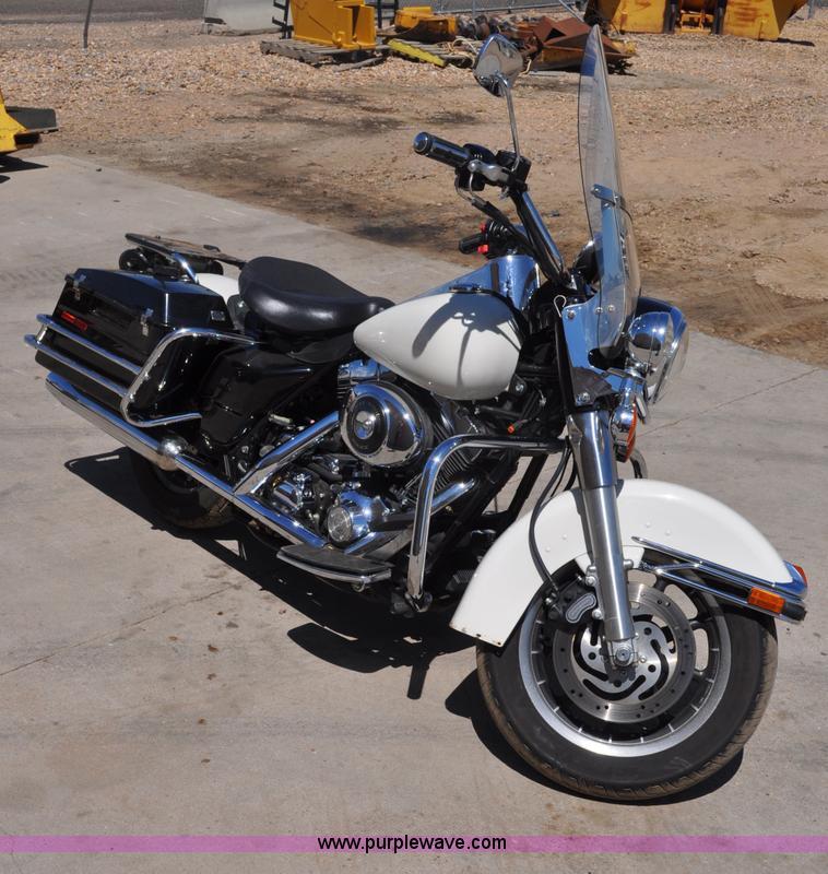 image for item A5965 2006 Harley-Davidson Road King Police motorcycle