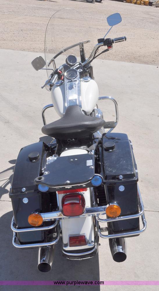 image for item A5965 2006 Harley-Davidson Road King Police motorcycle