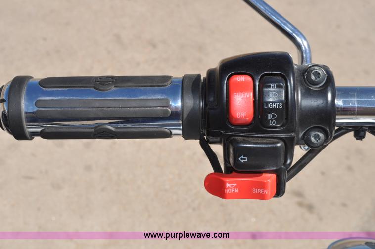 image for item A5965 2006 Harley-Davidson Road King Police motorcycle