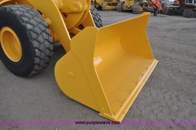 image for item A5968 1999 John Deere 624H wheel loader