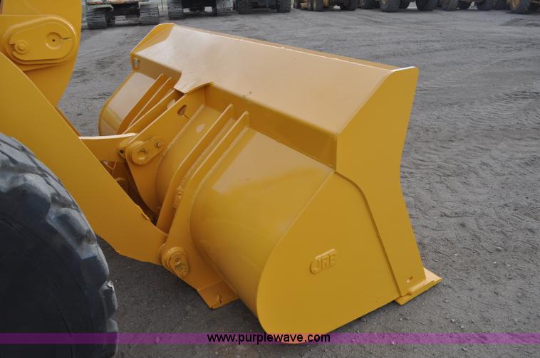 image for item A5968 1999 John Deere 624H wheel loader