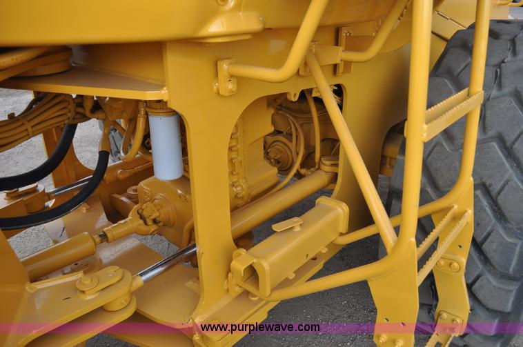 image for item A5968 1999 John Deere 624H wheel loader