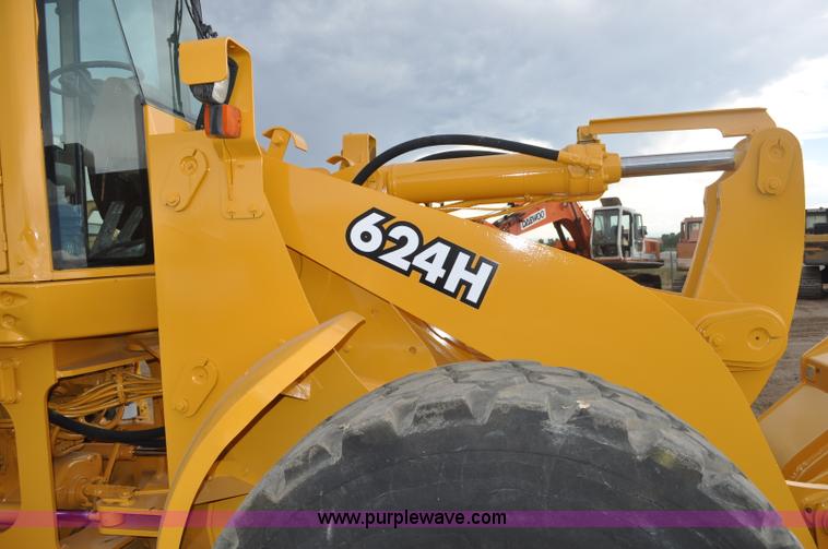 image for item A5968 1999 John Deere 624H wheel loader